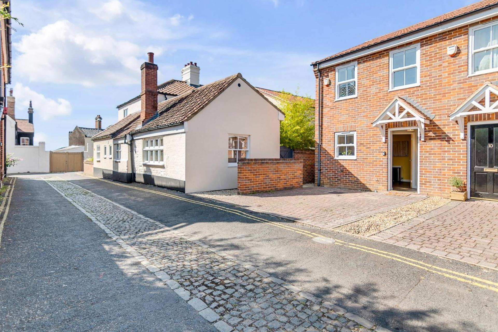 2br Saunders Rest Wifi Parking Full Kitchen Norwich